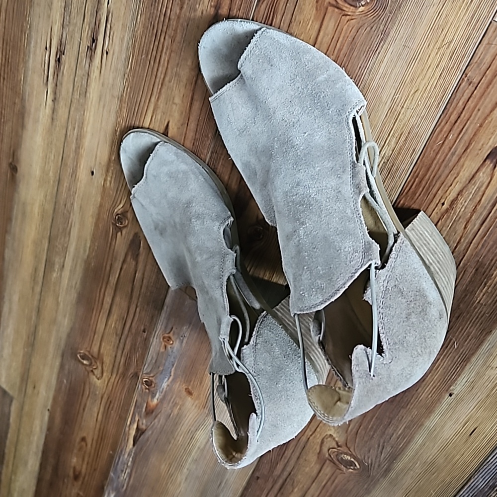Lucky Brand Taupe Suede Peep-Toe Cutout Ankle Booties - Picture 3 of 6